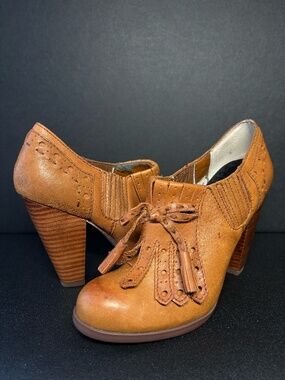 Seychelles Leather Kiltie Tassel Oxford Bootie Heels Cognac Size 6
